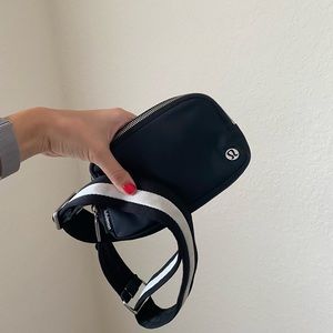 Lululemon belt bag